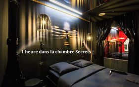 Love Hotel Avec Nuit Insolite Au Dandy Et Jacuzzi Privatise (Adults Only) Paryż Exterior photo